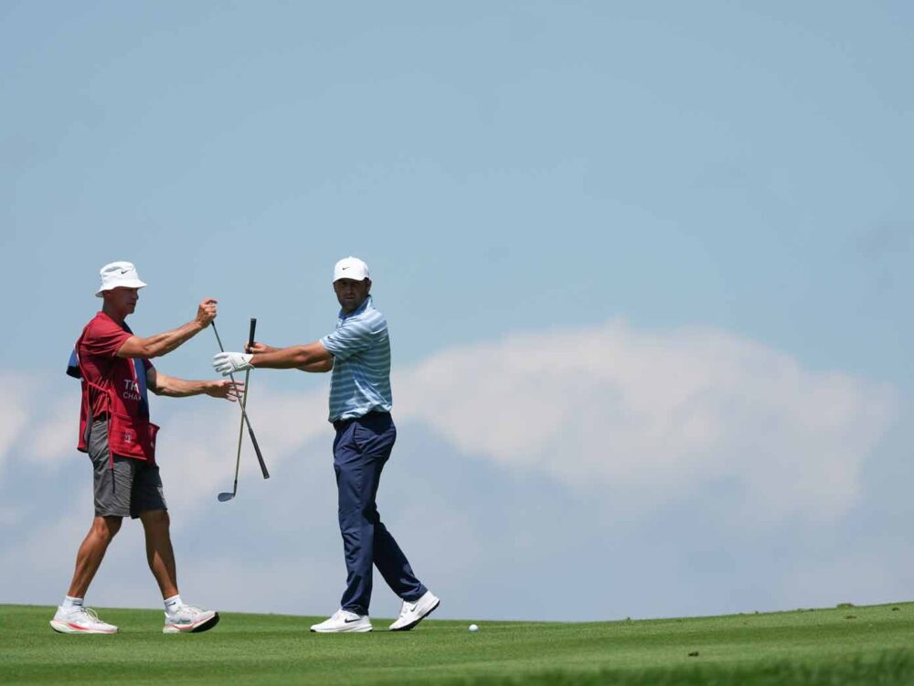 Scottie Scheffler reverses strange trend, flirts with 59 at Travelers​