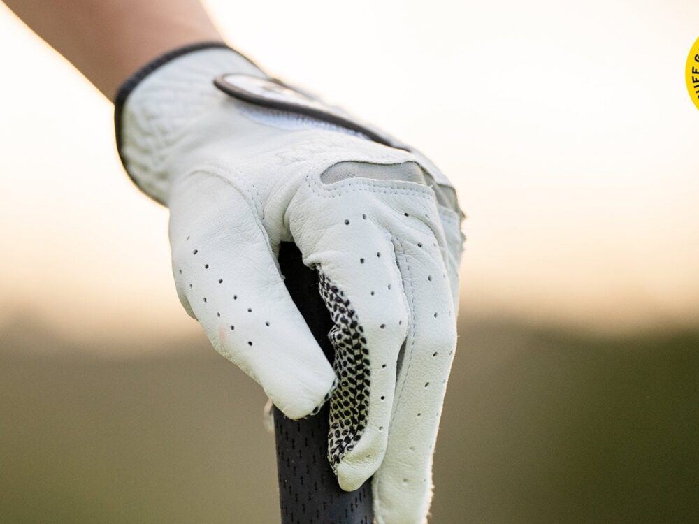 Don’t hurt your game by making these golf-glove mistakes
