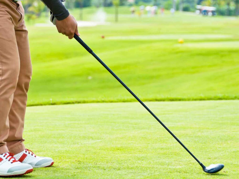 5 reasons every golfer should practice hitting balls off a tee​