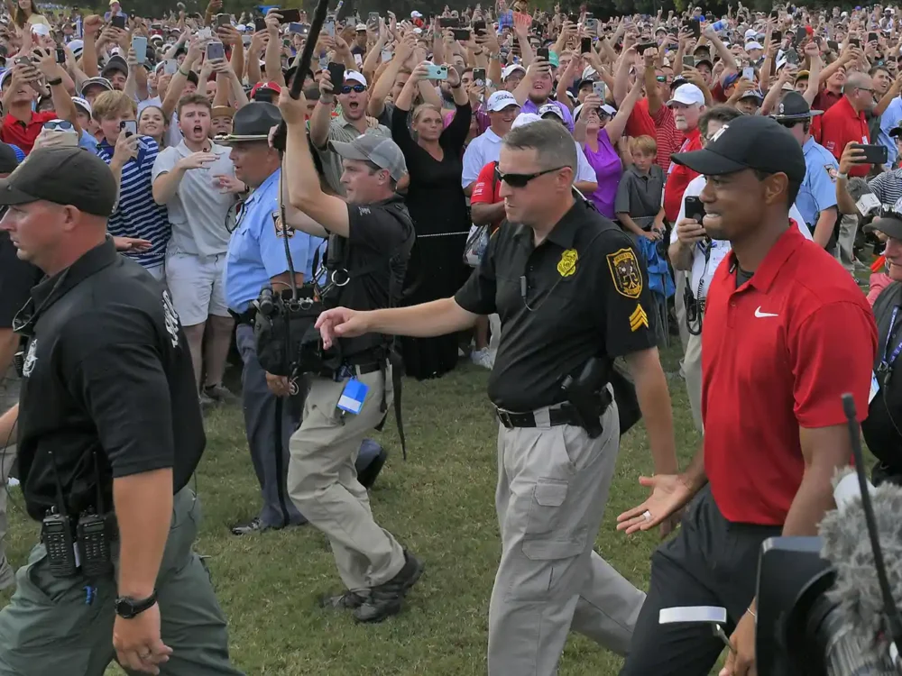 The sneaky way Tiger Woods used huge galleries to his advantage​